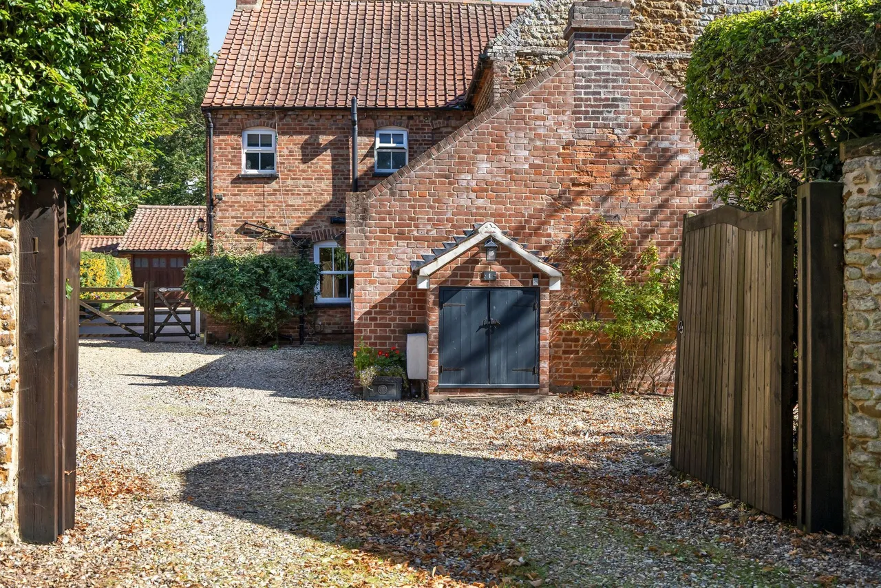 Characterful Family Home in the Centr, photo 27