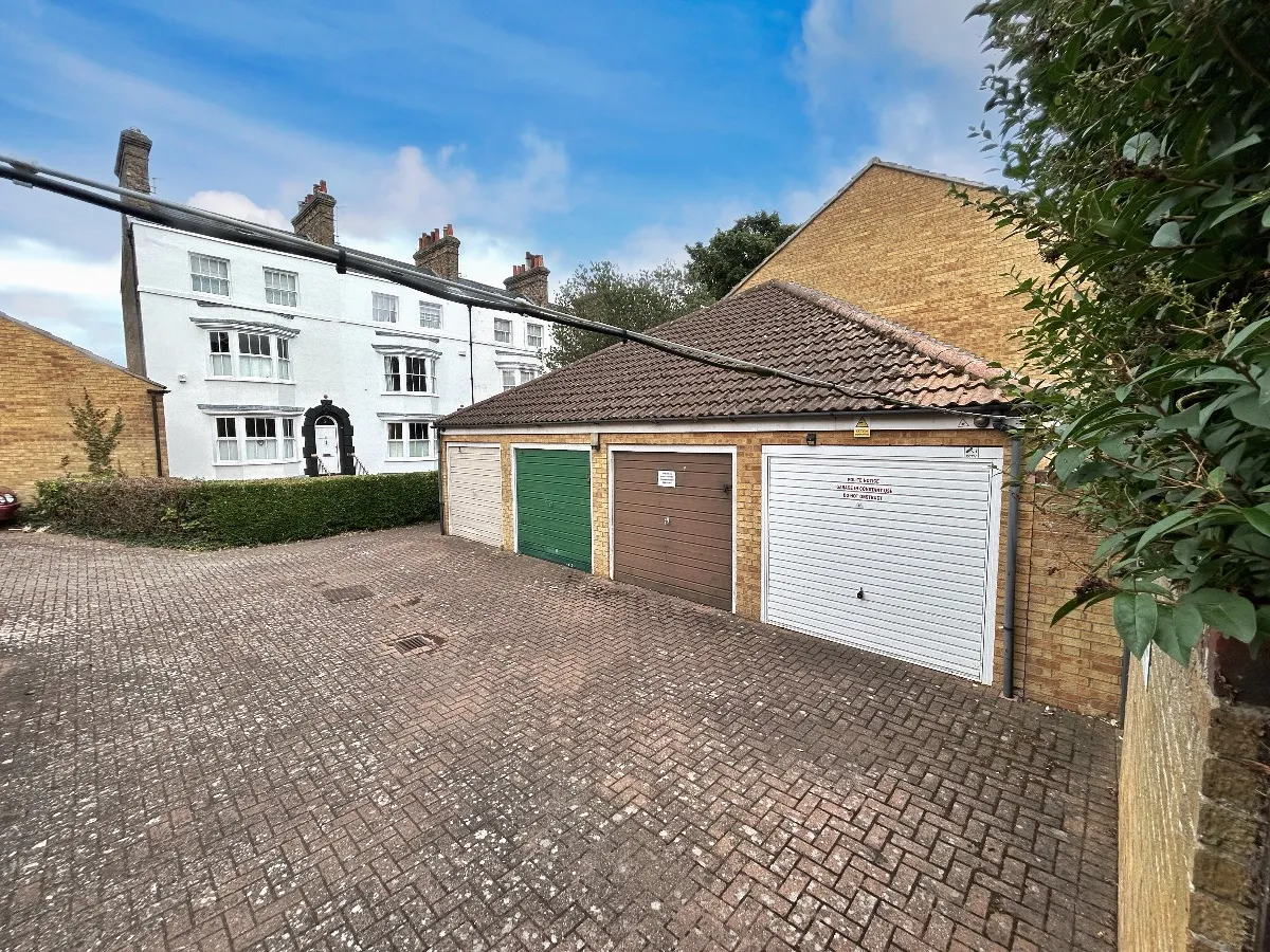 The Cloisters, Ramsgate, Kent, CT11 9PL, photo 12