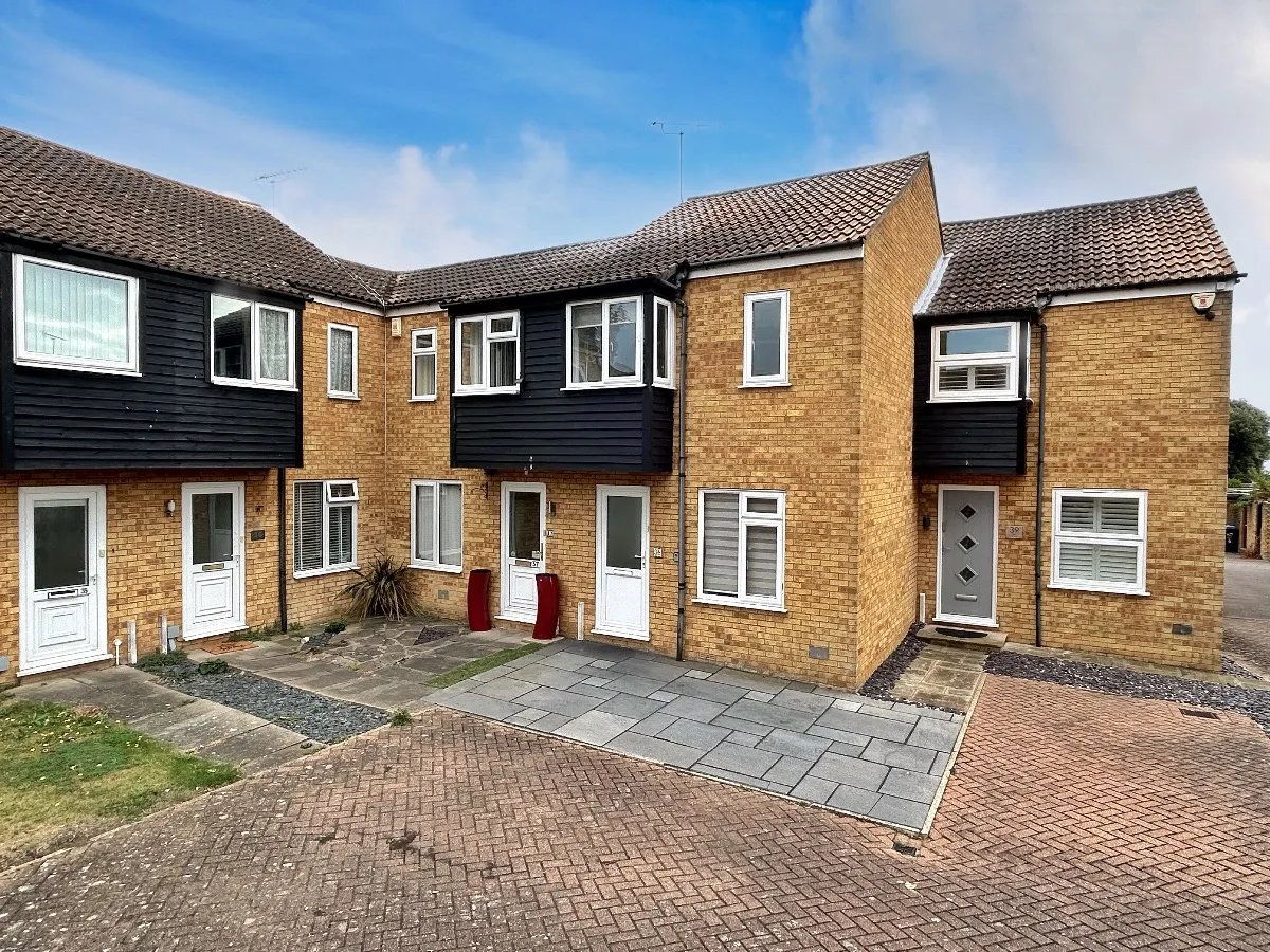 2 bed house for sale — The Cloisters, Ramsgate, Kent, CT11 9PL