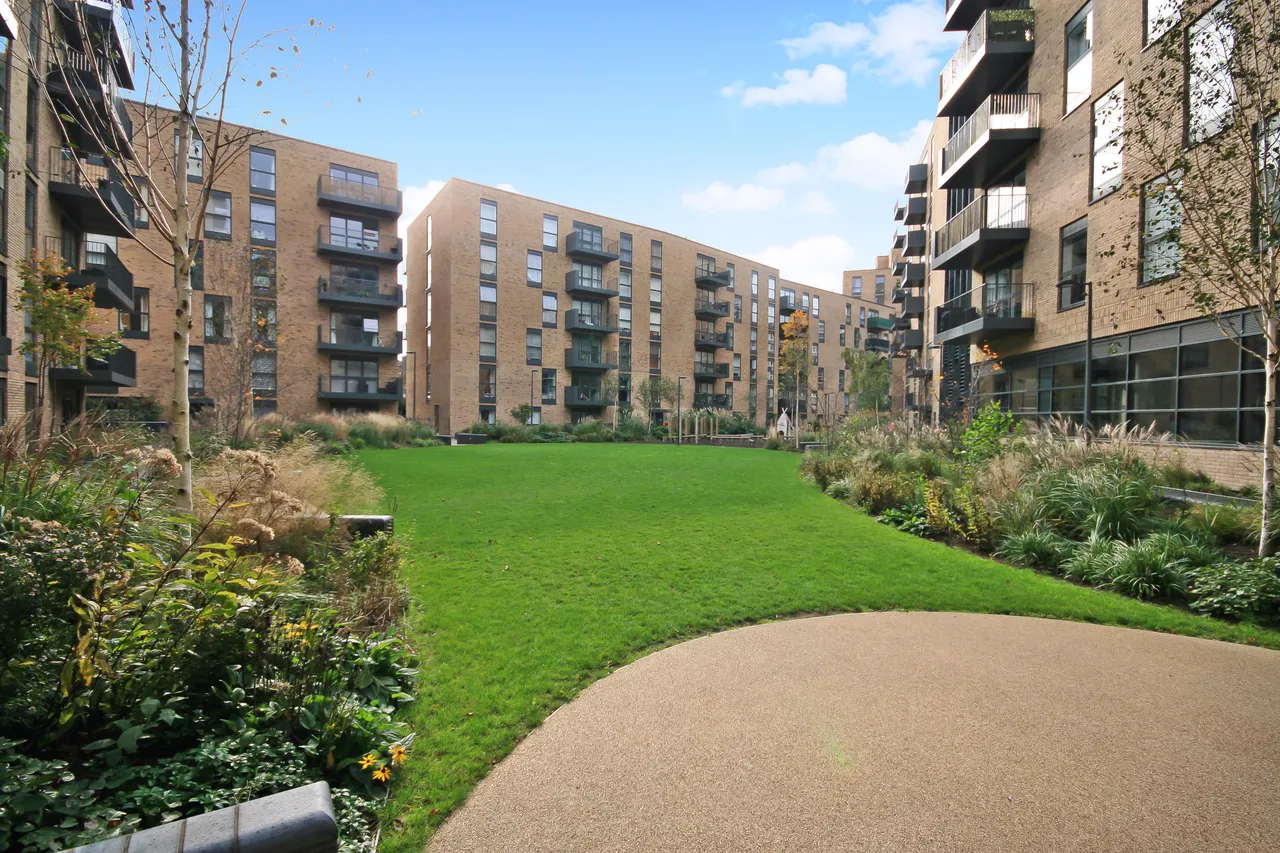 Lyon Road, Harrow, HA1, photo 2