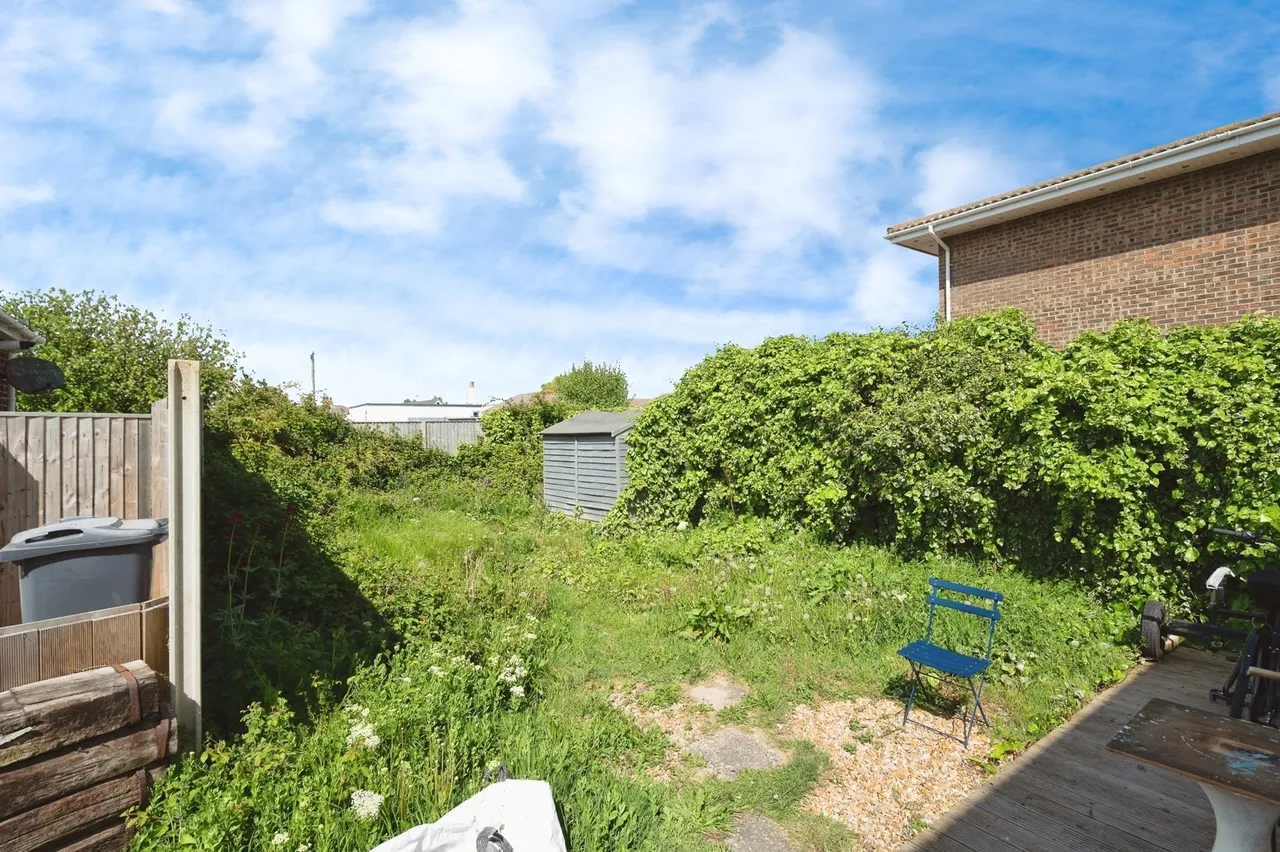 Southwood Road, Hayling Island, PO11, photo 13