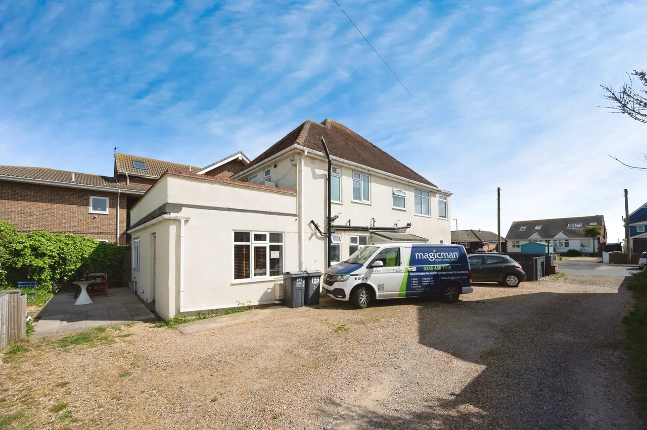 Southwood Road, Hayling Island, PO11, photo 15