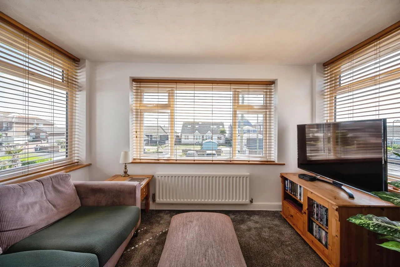 Southwood Road, Hayling Island, PO11, photo 11