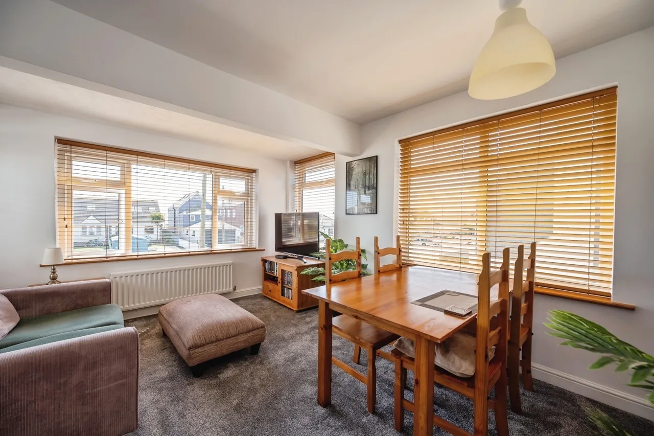 Southwood Road, Hayling Island, PO11, photo 5