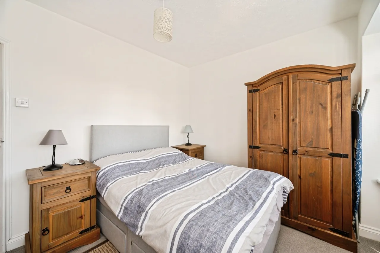 Southwood Road, Hayling Island, PO11, photo 8