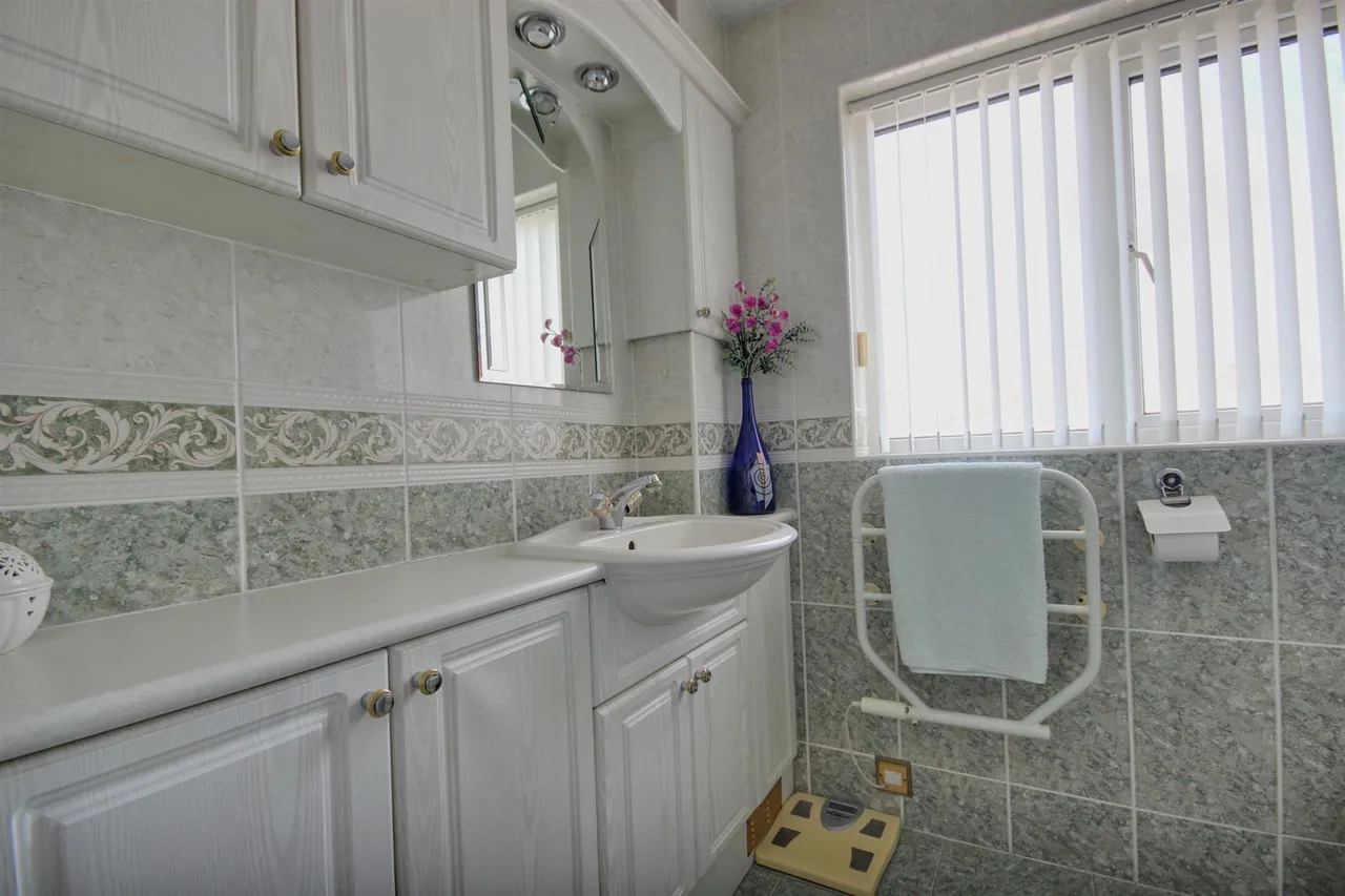 Springdale Close, Willerby, Hull, photo 9