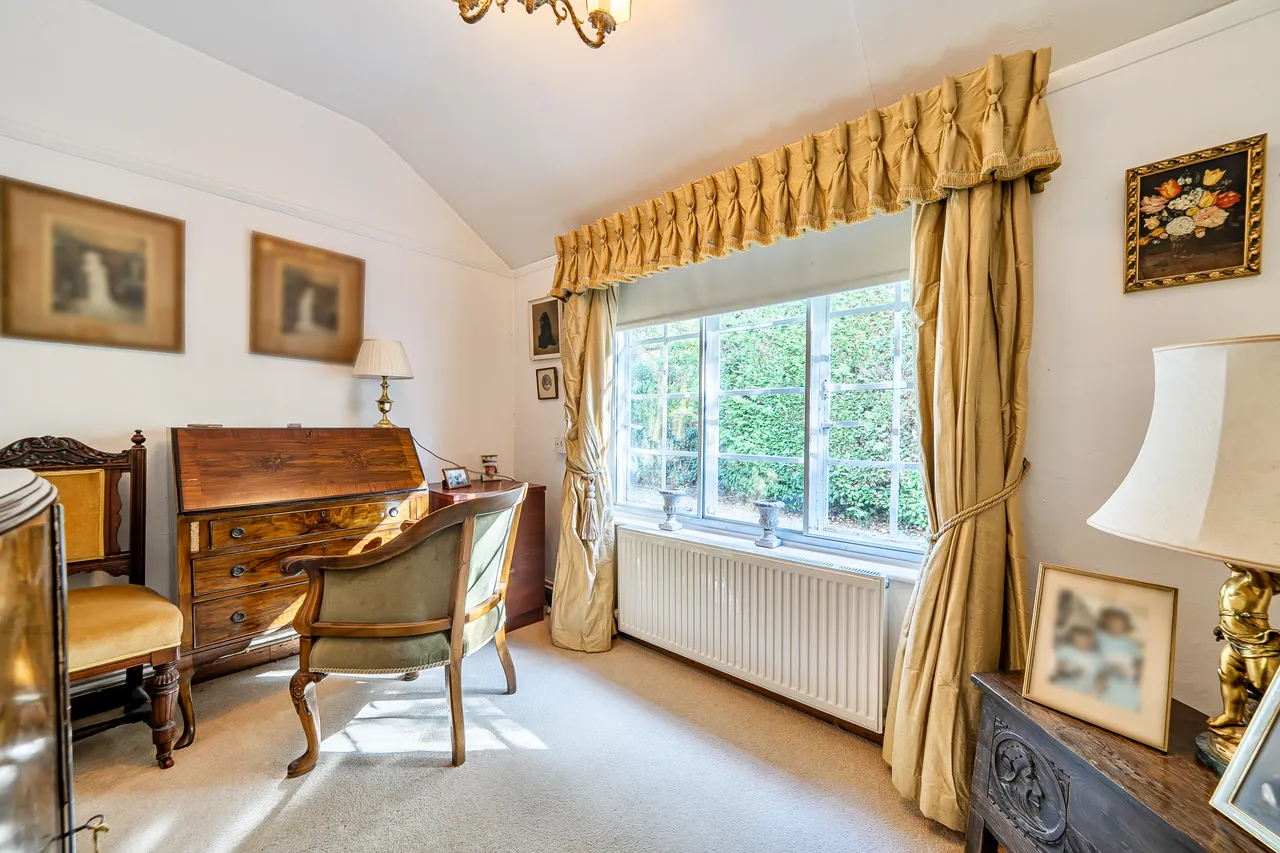 Trout Lane, Horsham, RH13, photo 5