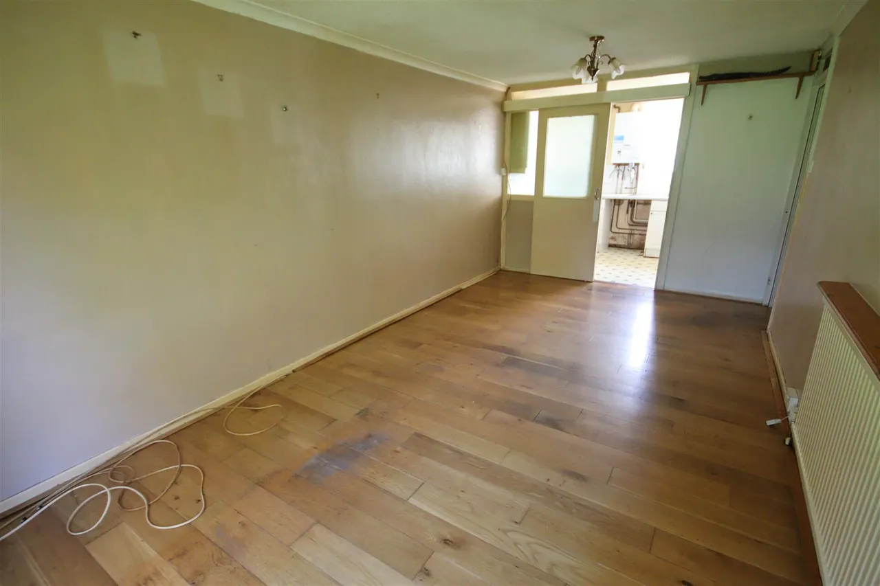 Field View, Chippenham, photo 5