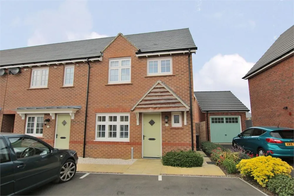 3 bed house for sale — Earls Barton, Northamptopn, NN6 0RJ