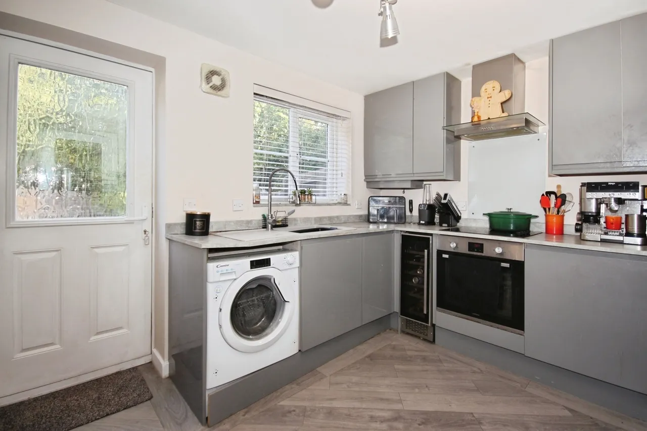 Forsythia Close, Bedworth, Warwickshire, CV12, photo 6