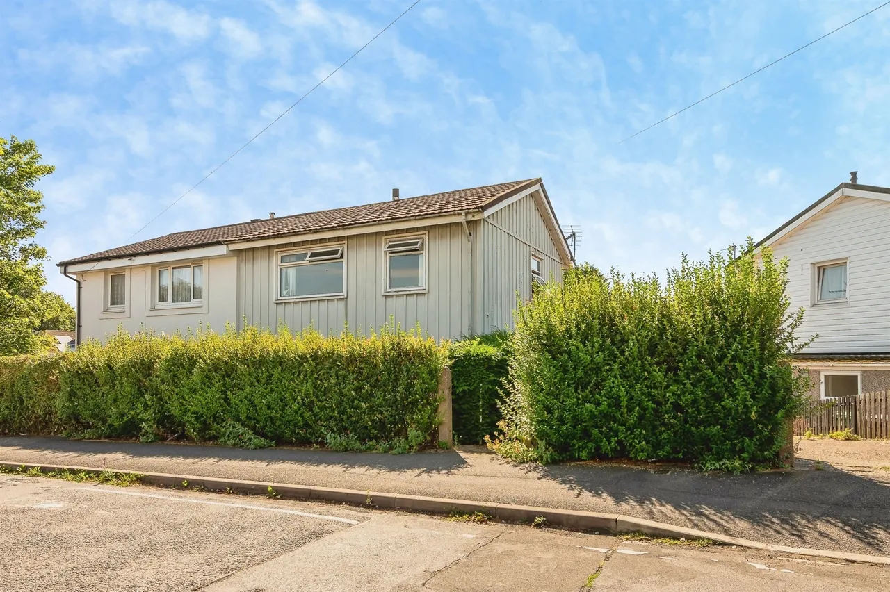 3 bed house for sale — Caincross Road, Nottingham