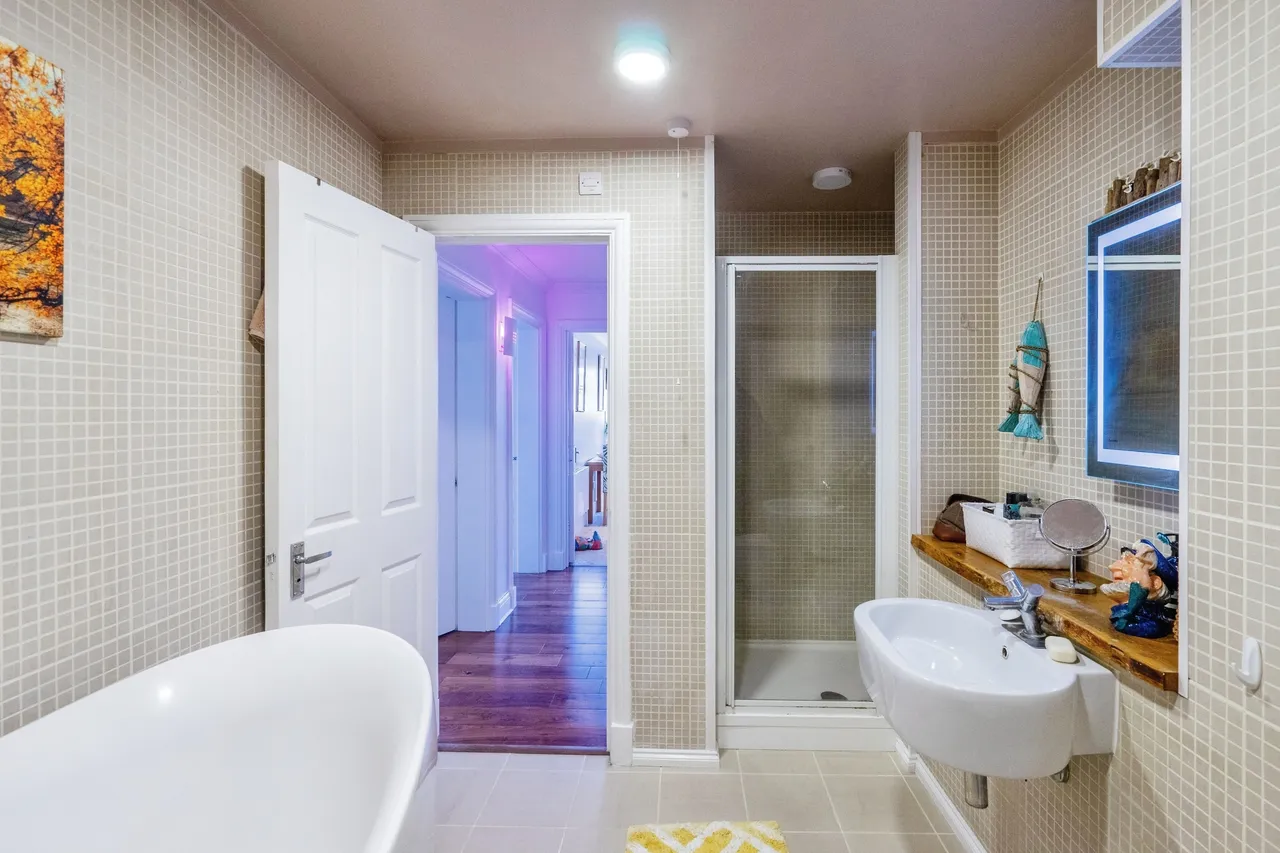 Tavistock Place, London, WC1H, photo 13