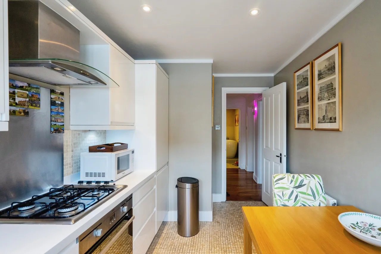 Tavistock Place, London, WC1H, photo 4