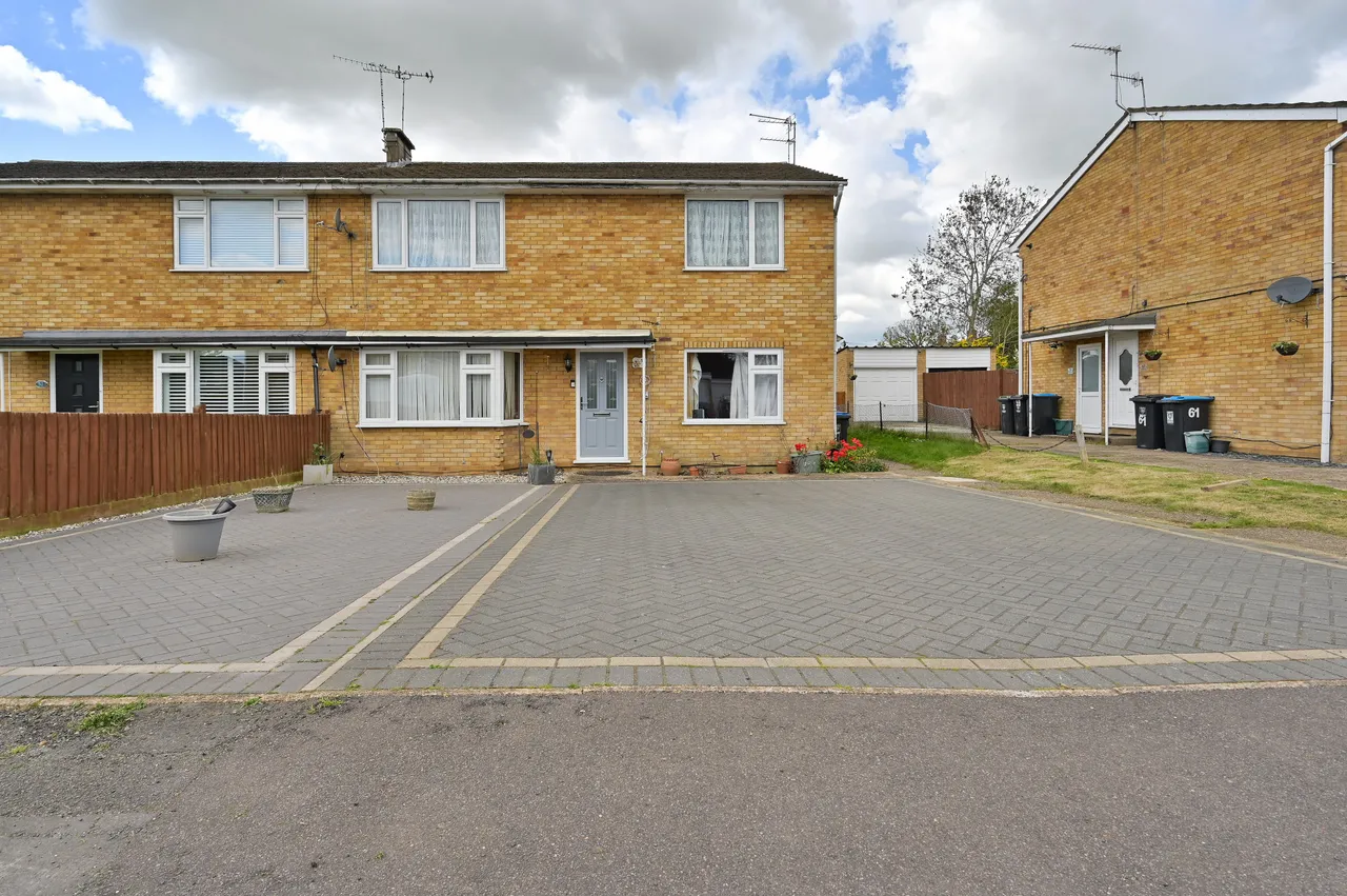2 bed flat for sale — 57 Hardy Road, Hemel Hempstead