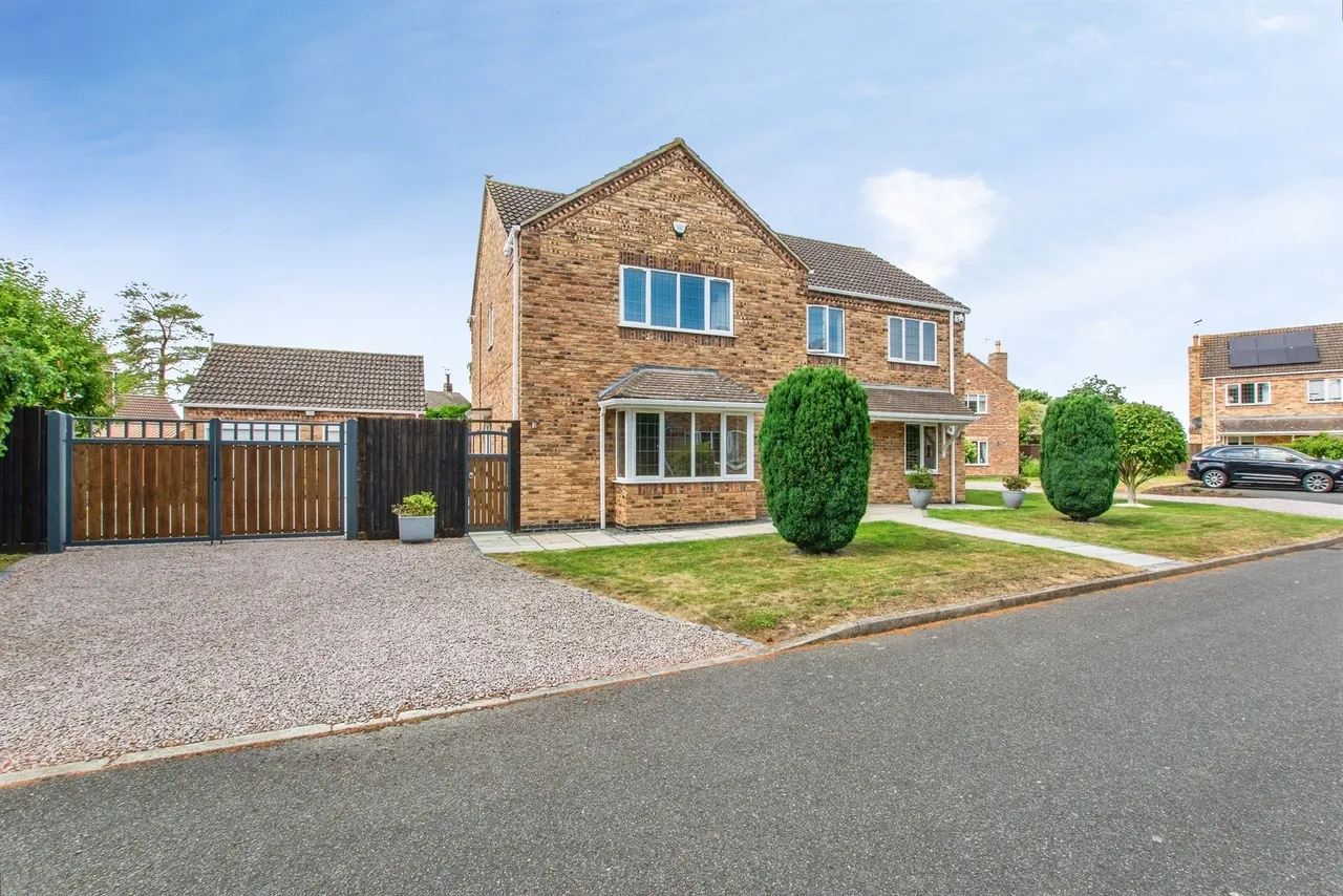 4 bed house for sale — Crown Lodge, Holbeach, SPALDING