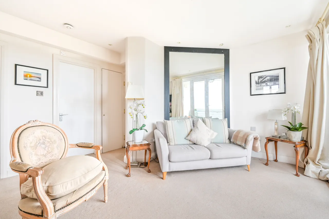 2 bed flat for sale, London, SW3