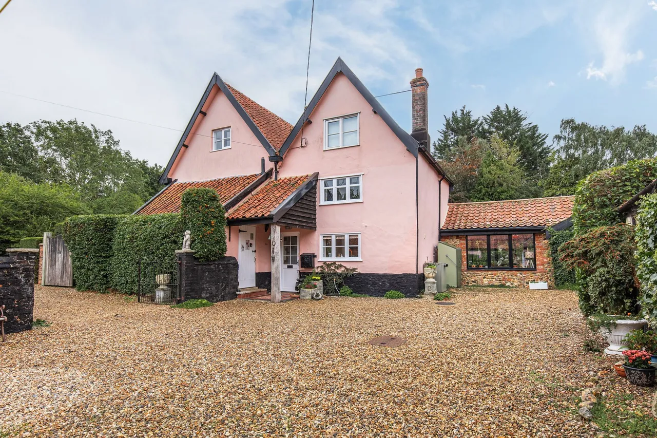 Grade II Listed Farmhouse Brimming wi, photo 20
