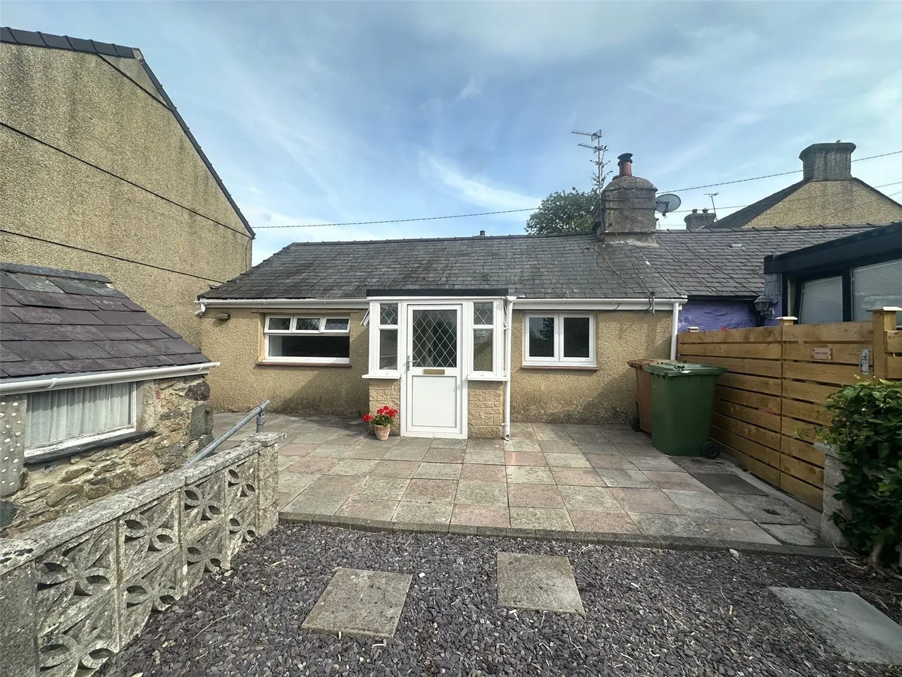 1 bed house for sale, Rhostryfan, Caernarfon, LL54