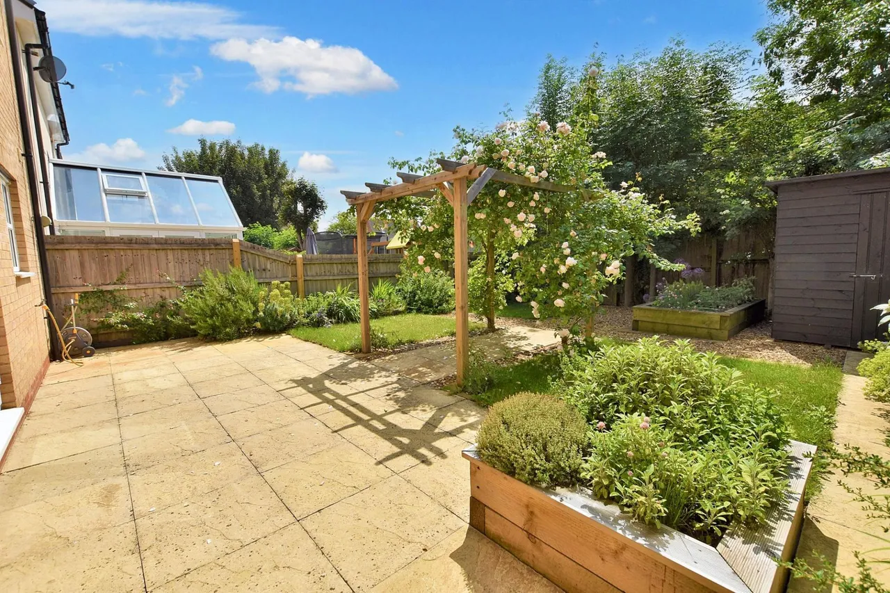 Banks Crescent, Stamford, PE9, photo 13