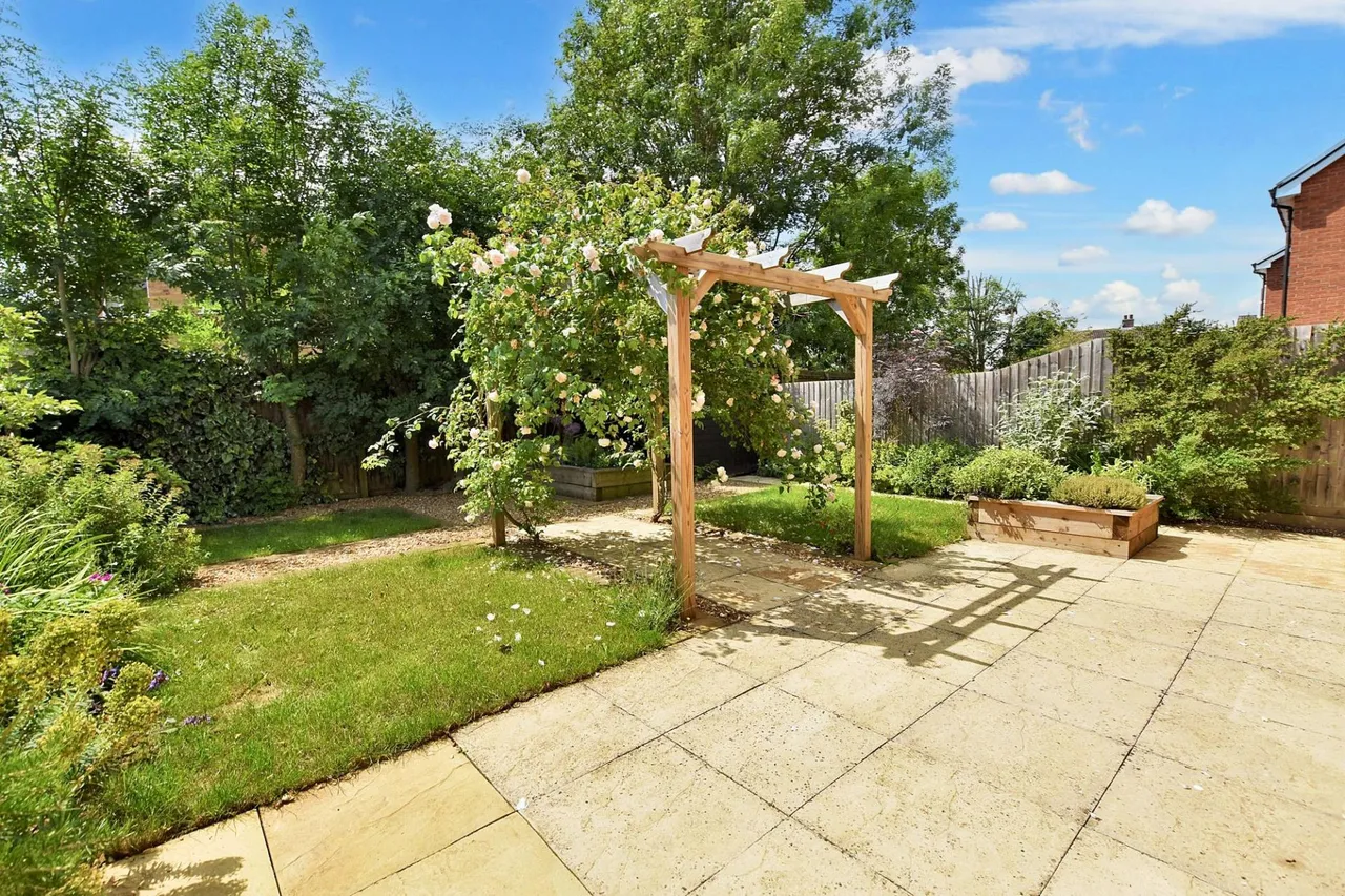 Banks Crescent, Stamford, PE9, photo 14