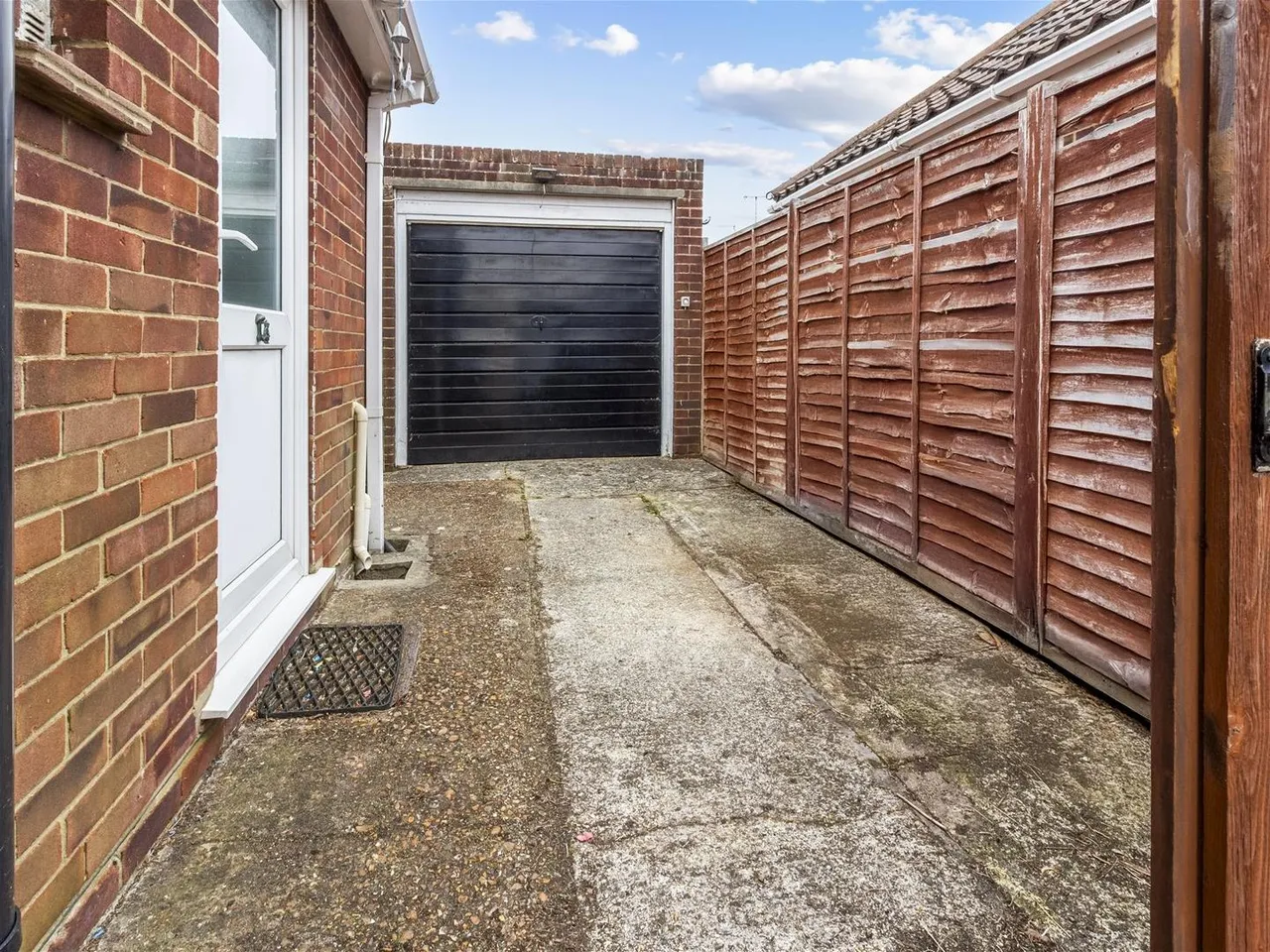 Rogate Road, Worthing, photo 23