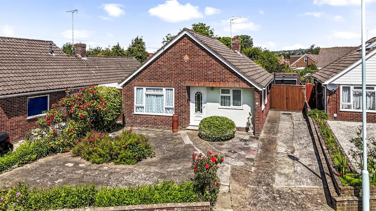 3 bed house for sale — Rogate Road, Worthing