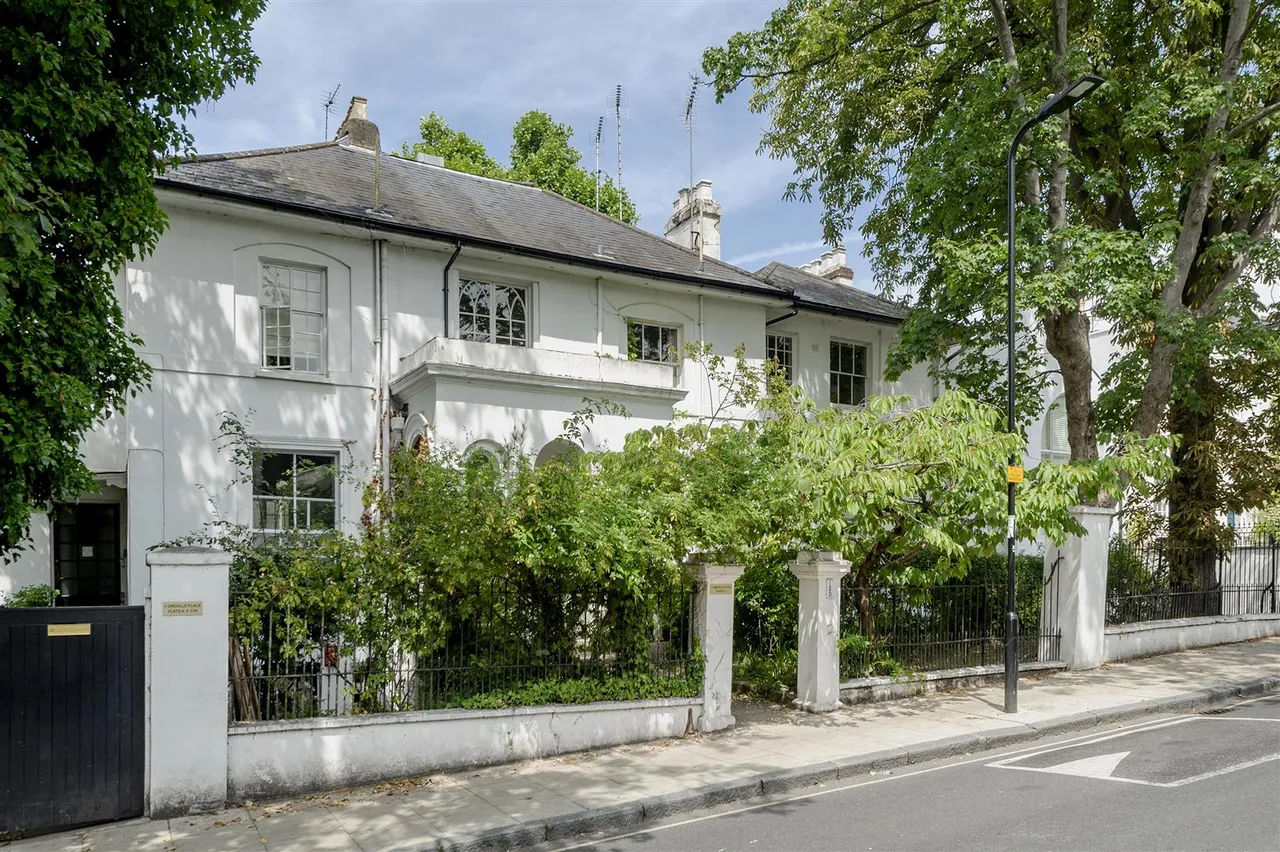 7 bed flat for sale — Greville Place, St John's Wood NW6, London, NW6 5JP