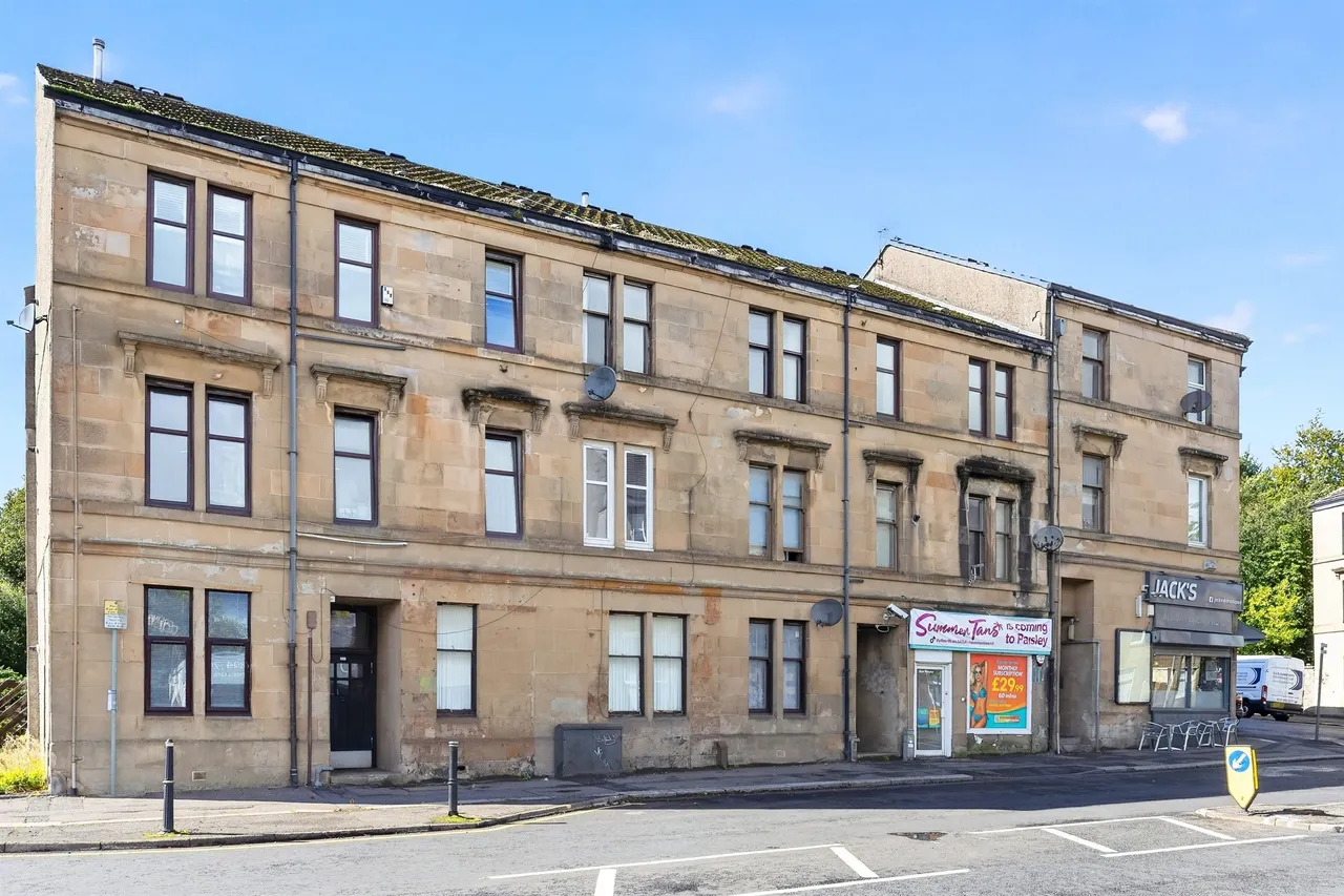 1 bed flat for sale — Neilston Road, Paisley