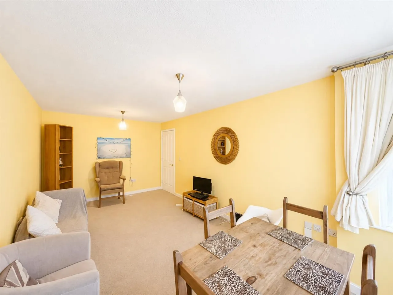 Staines Road, Hounslow, TW4, photo 9