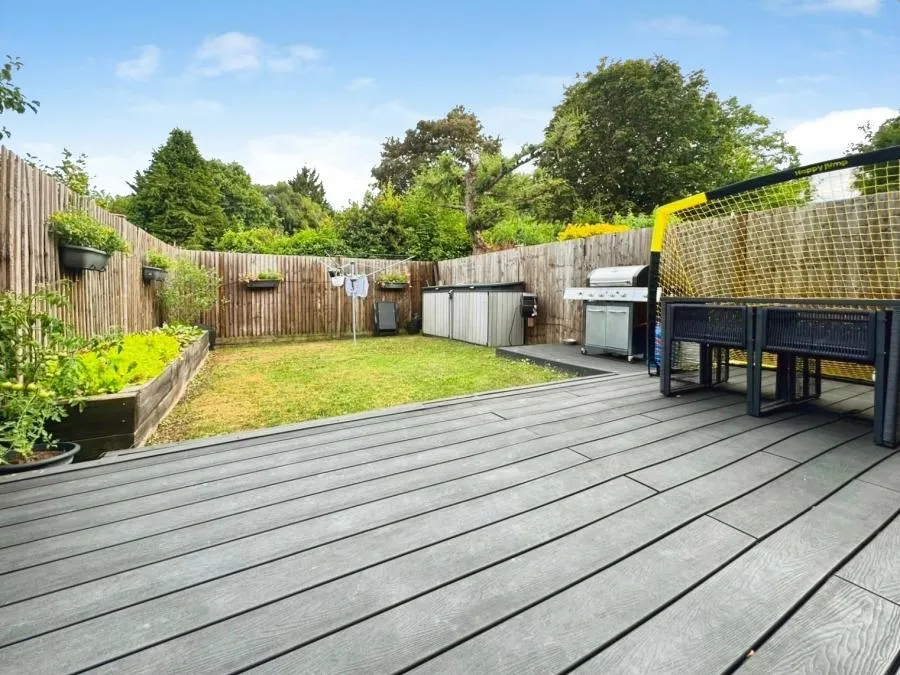 Hillview, Saunderton, HP14, photo 10