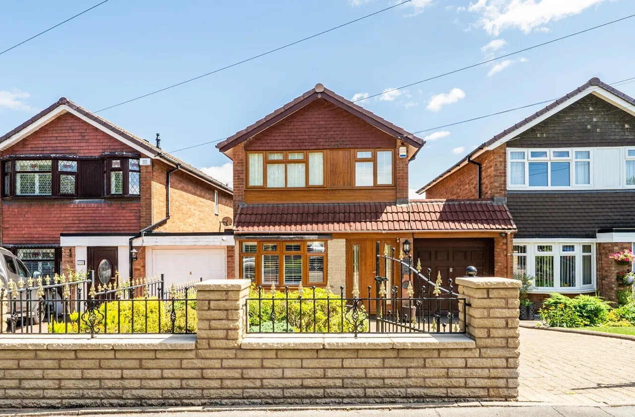 3 bed house for sale, Whitehorse Road, Walsall, WS8