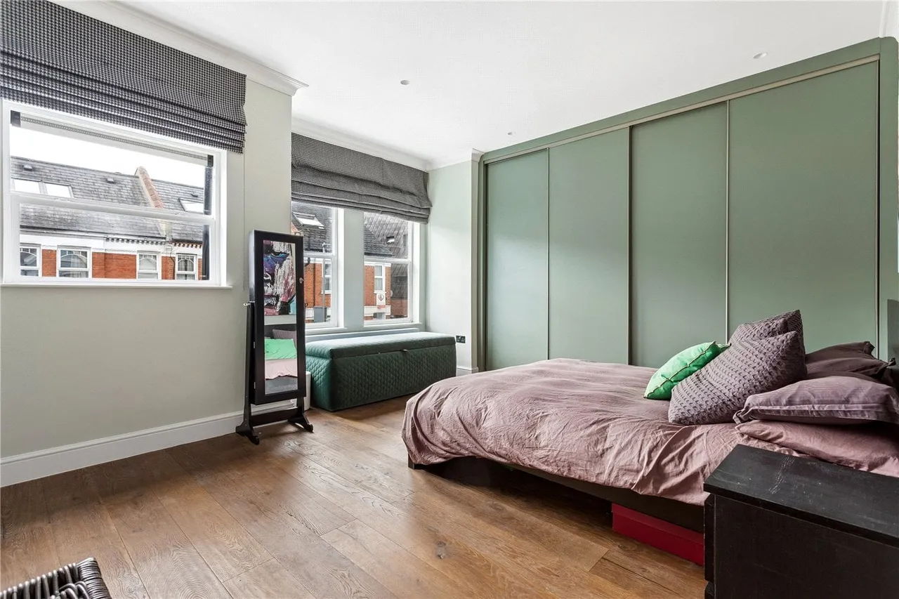 Undine Street London Sw17, photo 12