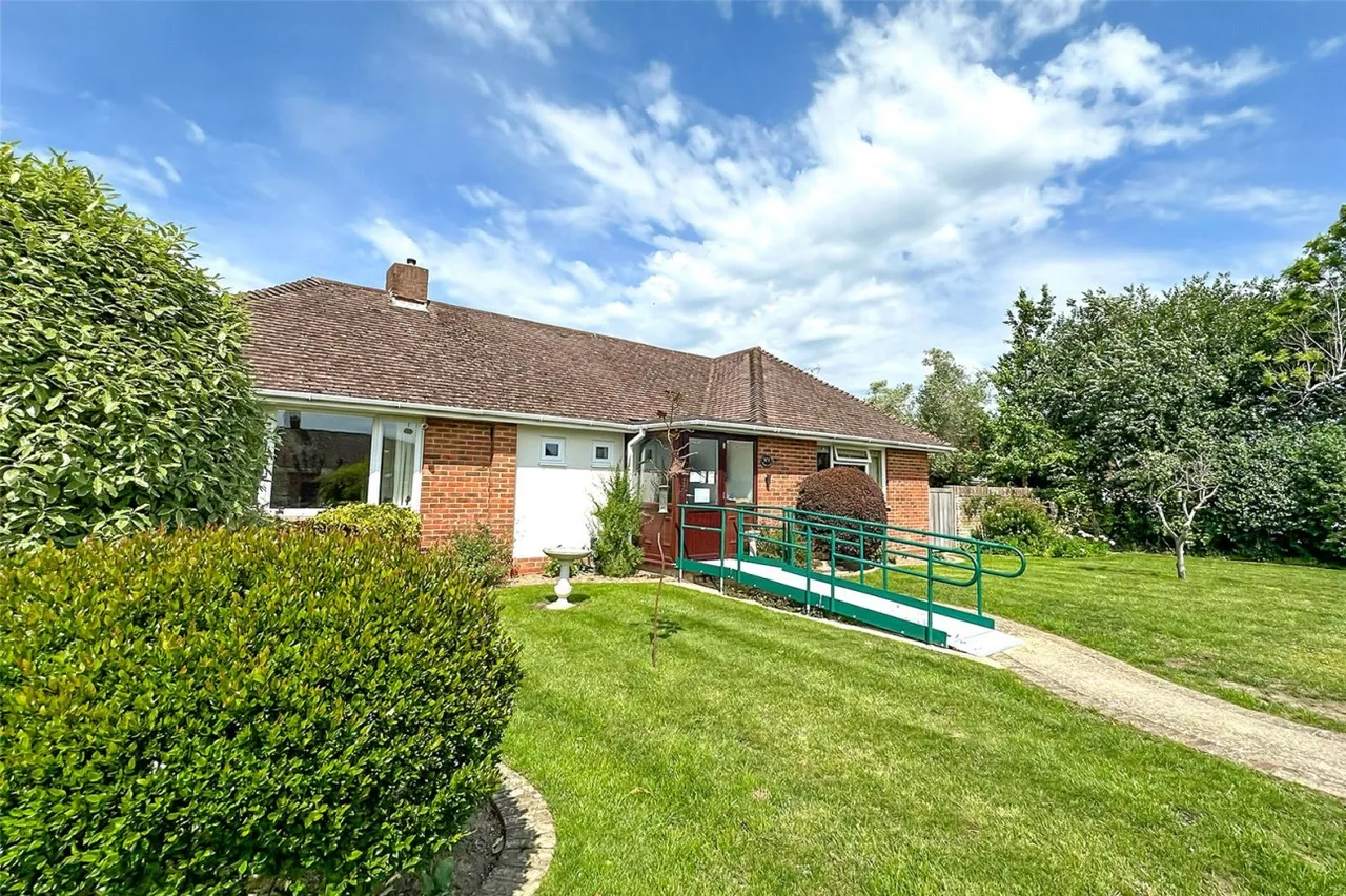 Rustington, BN16, photo 5