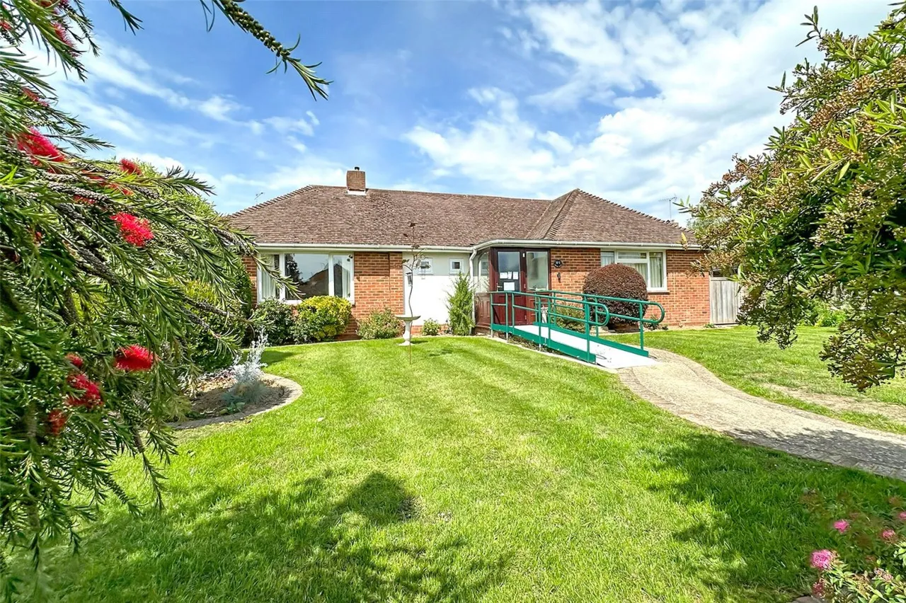 Rustington, BN16, photo 17