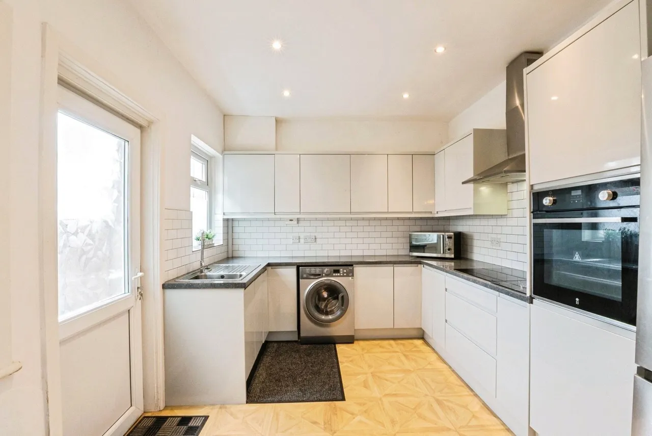 Manchester Road, Blackpool, FY3, photo 5