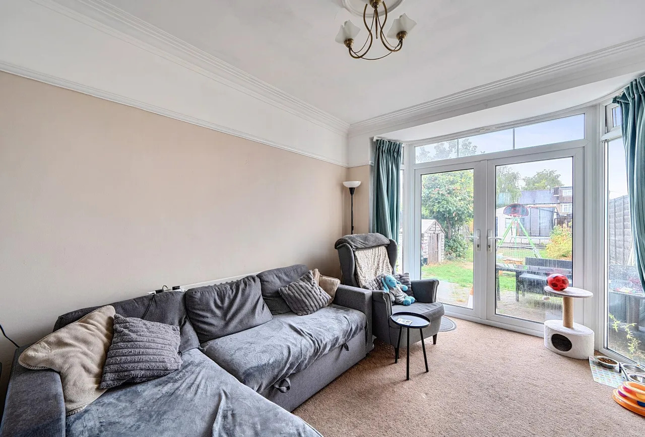 Molesey Drive, Cheam, SM3 9UU, photo 4