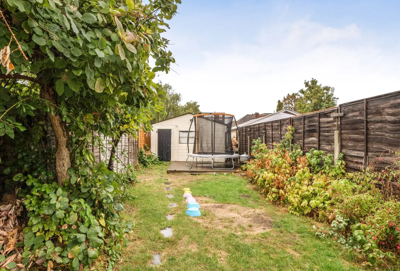 Molesey Drive, Cheam, SM3 9UU, photo 10