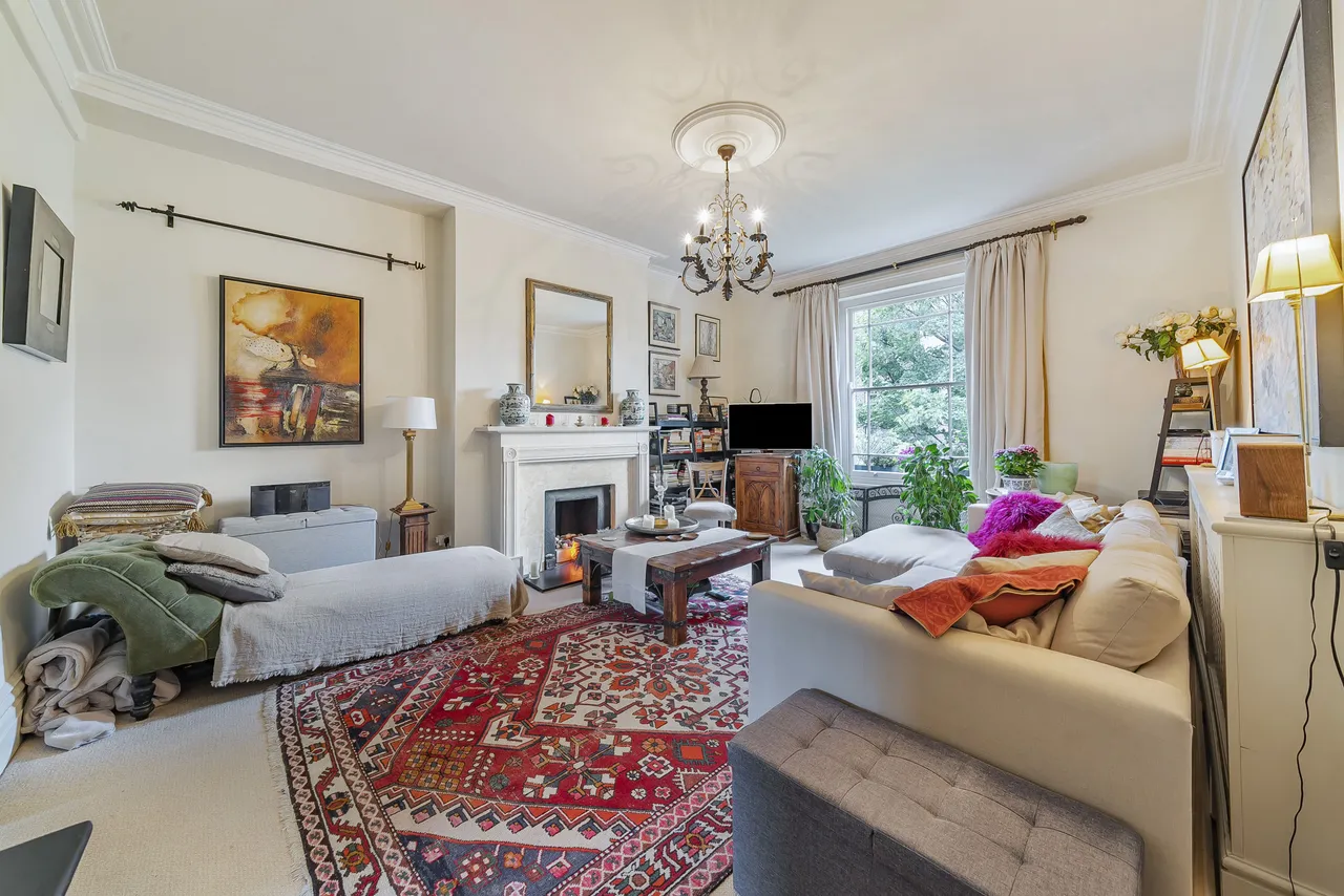 2 bed flat to rent — Flat 2, 14 Edith Grove, London