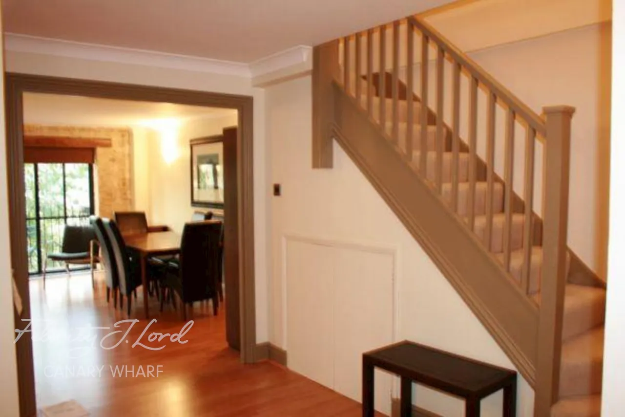 Burrells Wharf, E14, photo 7