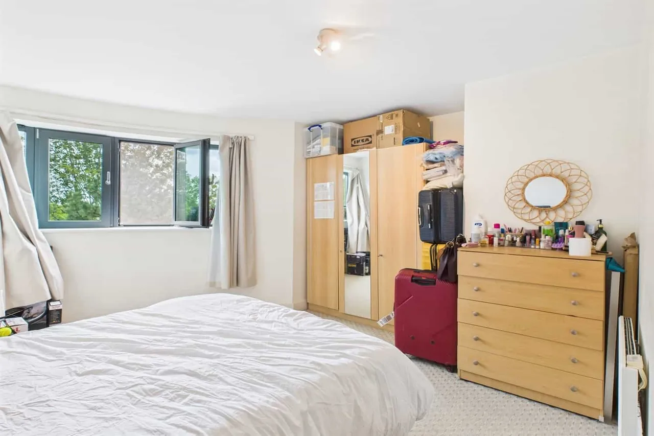 31 Chapter Way, Colliers Wood , London, SW19 2RP, photo 7
