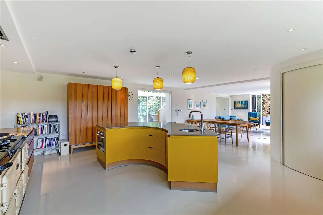 Winter Hill Road, Cookham Dean, Maidenhead, Berkshire, SL6 6PJ, photo 11