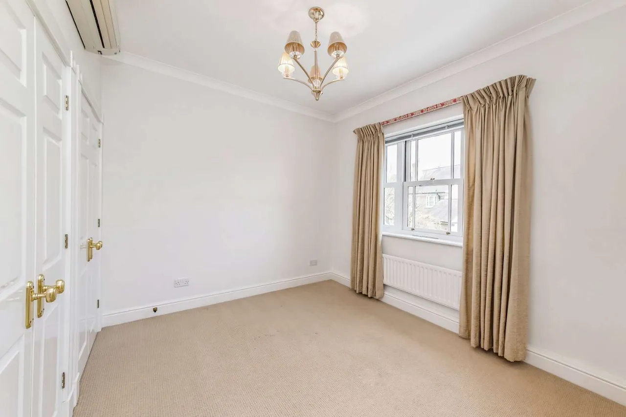 Wyatt Drive, Barnes, London, SW13 8AL, photo 9