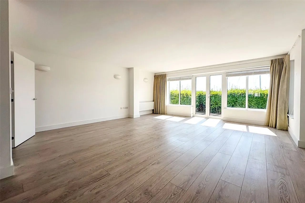 Littlehampton, BN17, photo 4