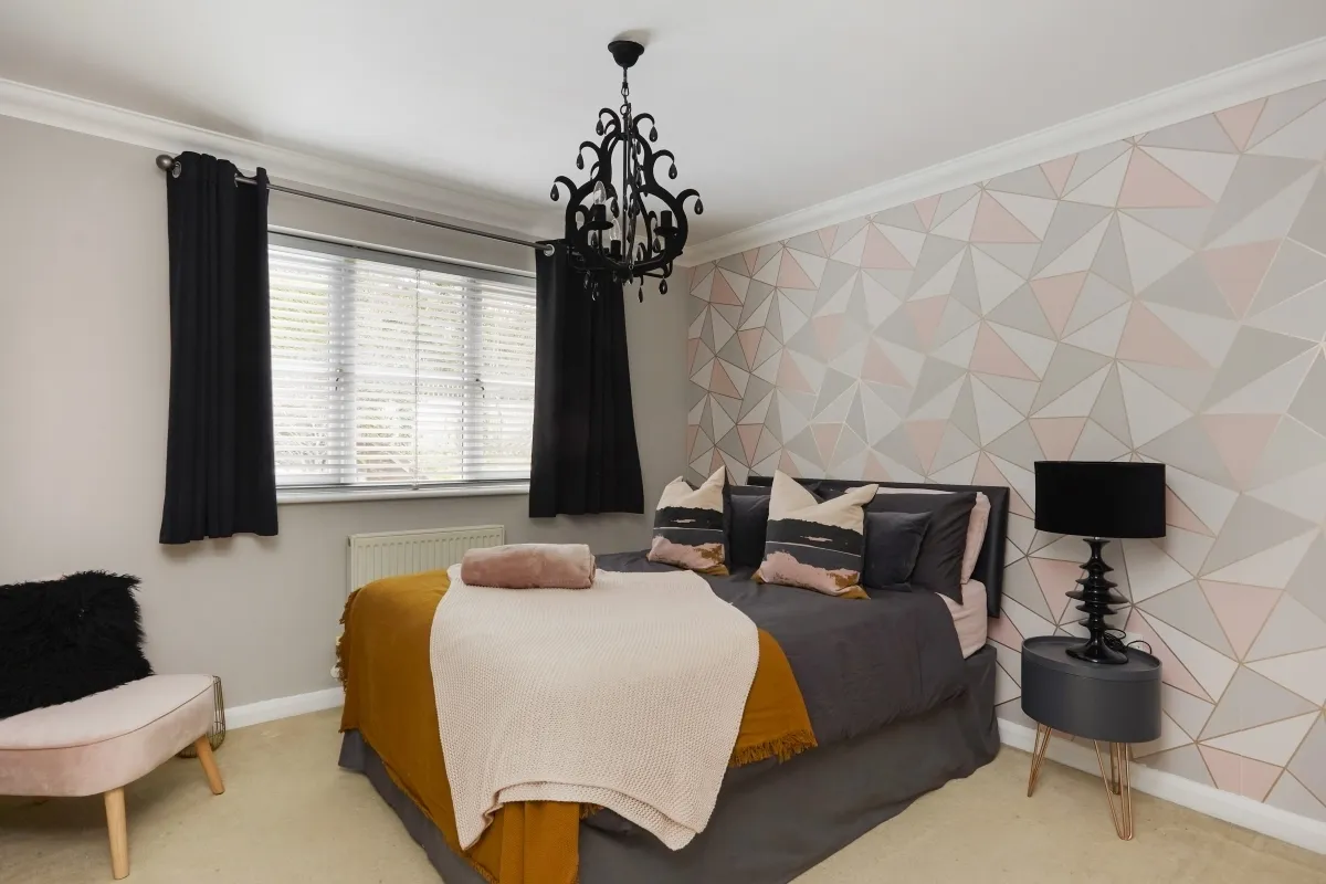 Woodlands Gardens, Epsom KT18, photo 10