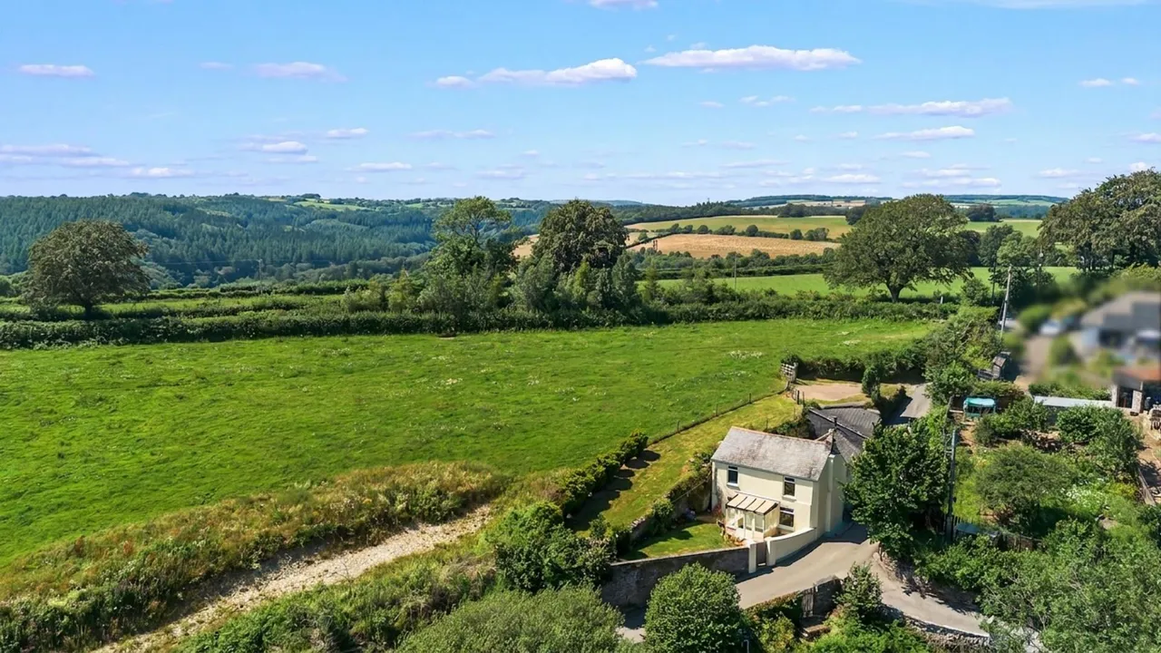 2 bed house for sale, Milton Combe, Yelverton, PL20