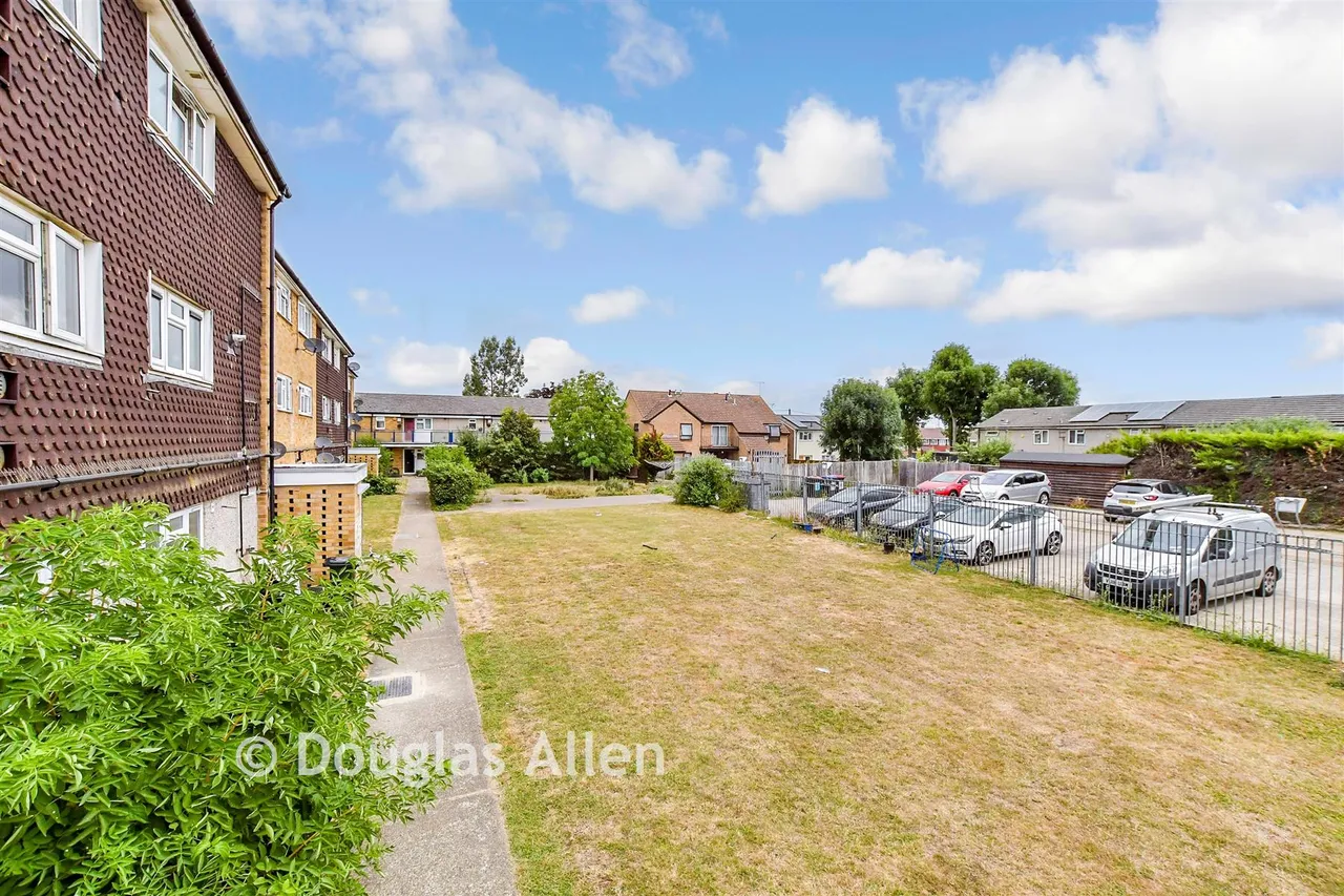 Alderney Gardens, Wickford, SS11, photo 5