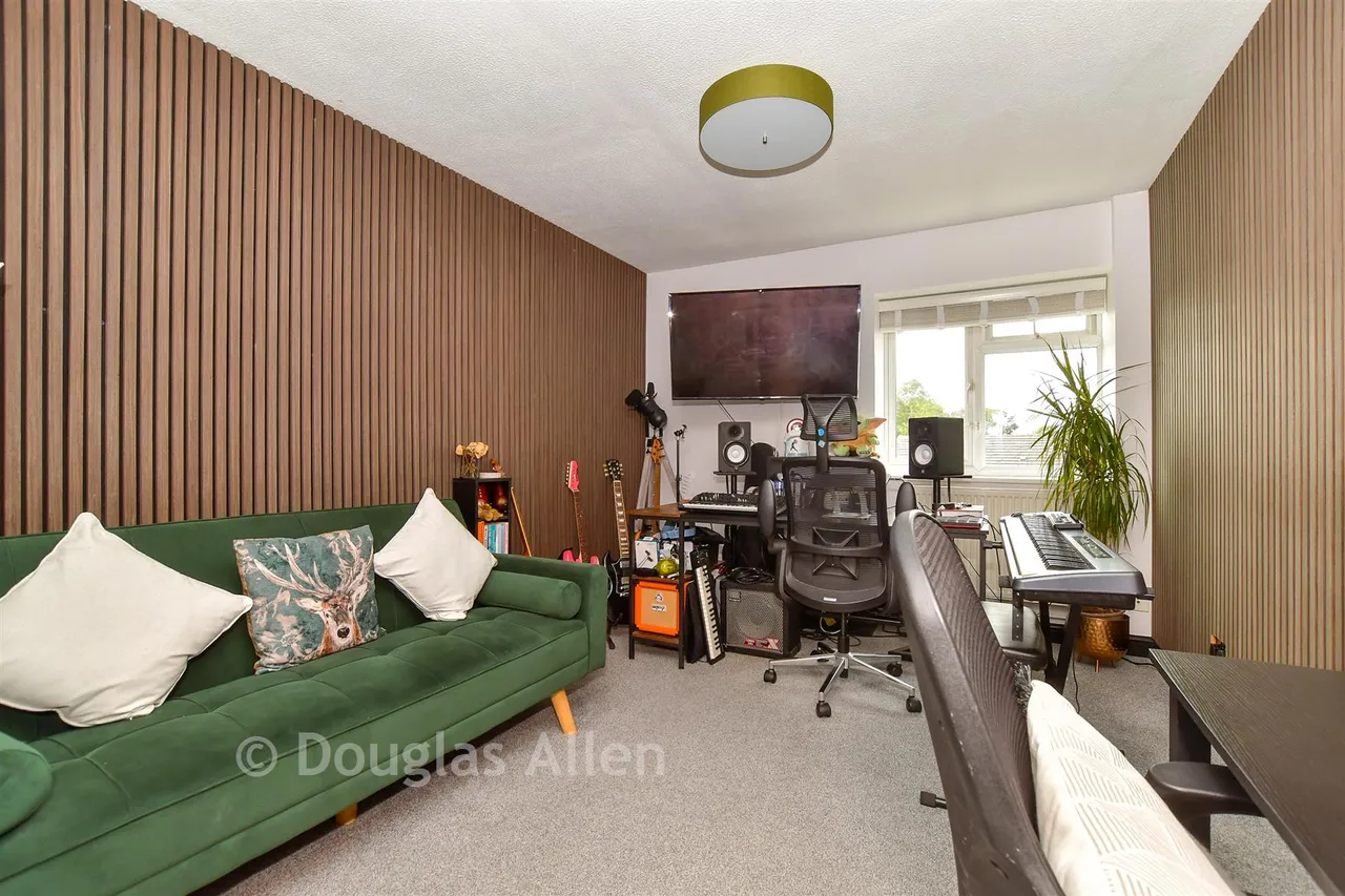 Alderney Gardens, Wickford, SS11, photo 6