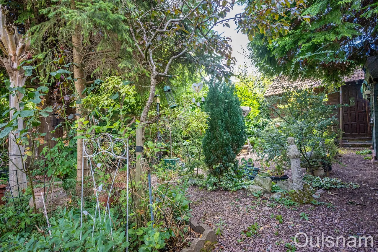 Holly Road, Bromsgrove, Worcestershire, B61 8LJ, photo 18