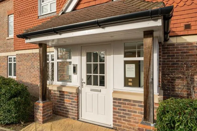 Cricketers Close, Bagshot, GU19, photo 19