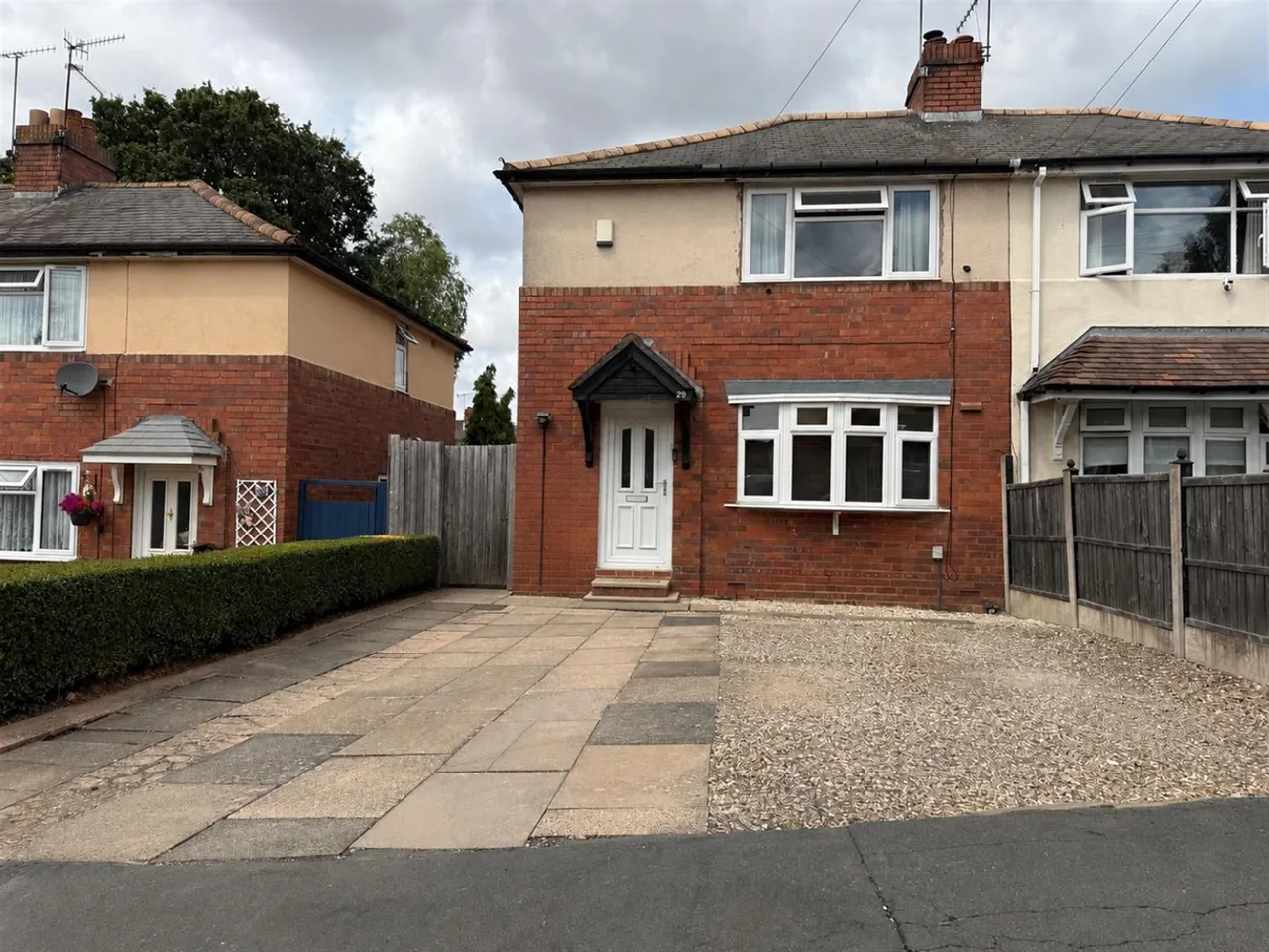 3 bed house for sale — Church Avenue, Stourbridge, DY8 4JZ